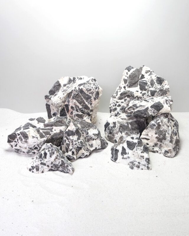 [BOX OF 17 PCS] Snow Flake Rock Small 12-18cm